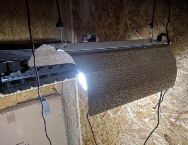 250W 6400K Growlight installation